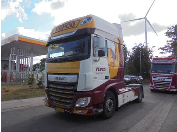 Tractor unit DAF XF 460
