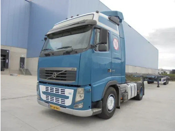 Tractor unit VOLVO FH 440