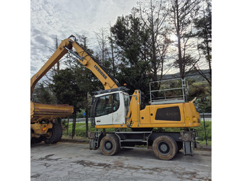 Material handler LIEBHERR LH 30 M