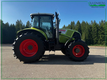 Farm tractor CLAAS Axion 830
