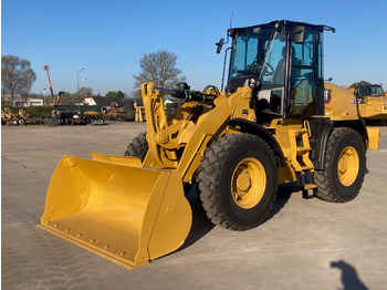 Wheel loader CATERPILLAR 910: picture 3