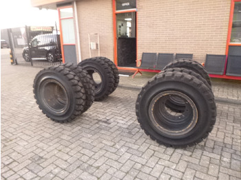 Wheel and tire package for Wheel excavator SOLIDEAL 10.00 x 20 SOLID: picture 2 Wheel and tire package for Wheel excavator SOLIDEAL 10.00 x 20 SOLID: picture 2