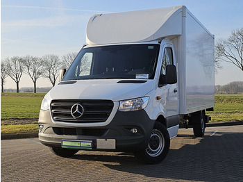 Closed box van MERCEDES-BENZ Sprinter 317