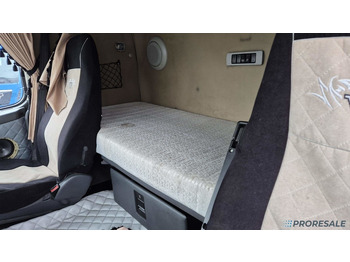 Tractor unit VOLVO FH 13.440 42T EURO 5: picture 5 Tractor unit VOLVO FH 13.440 42T EURO 5: picture 5