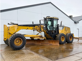 Grader CATERPILLAR 14
