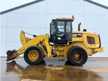 Wheel loader CATERPILLAR 926M