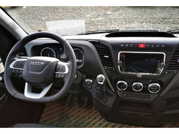 Interior photo 2: New Panel van IVECO Daily 35S18 Interior photo 2: New Panel van IVECO Daily 35S18