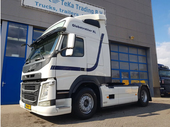Tractor unit VOLVO FM 420