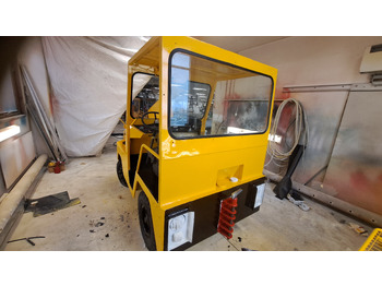 Baggage tractor MULAG