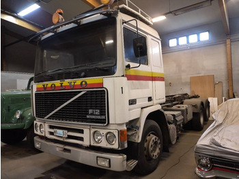 Leasing of Volvo F12 6x2 ketjulaitteilla, Museointiin  Volvo F12 6x2 ketjulaitteilla, Museointiin: picture 1