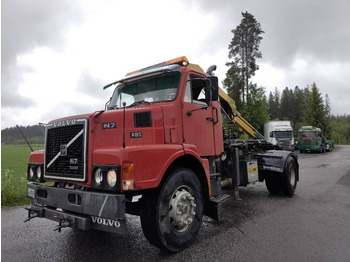 Skip loader truck VOLVO