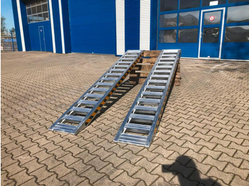 Loading ramp Alurampen Satz 3,50m 4000KG Minibagger Minilader Quad Auffahrrampe *INKL.19% MWST*: picture 2 Loading ramp Alurampen Satz 3,50m 4000KG Minibagger Minilader Quad Auffahrrampe *INKL.19% MWST*: picture 2