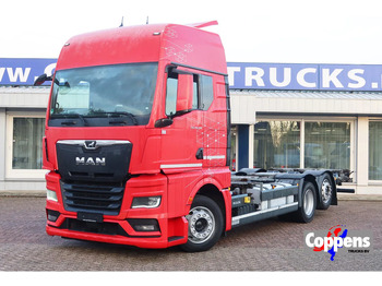 Container transporter/ Swap body truck MAN TGX 26.510