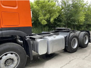 Tractor unit Howo 420 6x4: picture 4