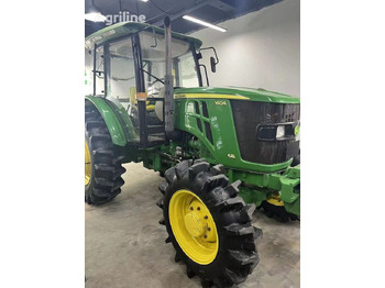 Farm tractor JOHN DEERE