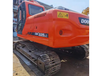 Crawler excavator DOOSAN DX225