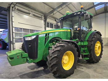 Farm tractor JOHN DEERE 8R Series