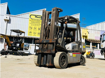 Diesel forklift NISSAN