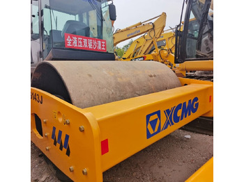 Compactor XCMG XS 143 J: picture 5 Compactor XCMG XS 143 J: picture 5