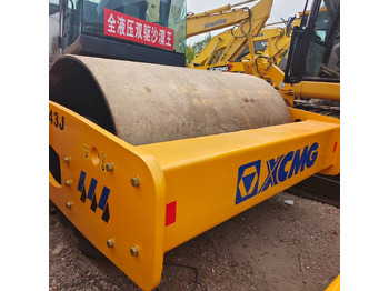 Compactor XCMG XS 143 J: picture 2 Compactor XCMG XS 143 J: picture 2