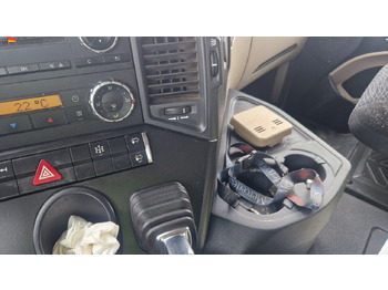 Tractor unit Mercedes-Benz 1843 Kipphydraulik, Standklima: picture 3