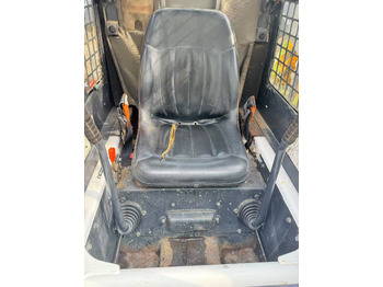 Skid steer loader BOBCAT S300: picture 5 Skid steer loader BOBCAT S300: picture 5