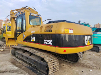 Crawler excavator CATERPILLAR 325C: picture 2