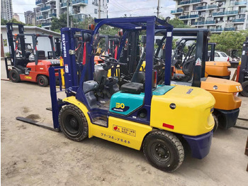 Diesel forklift KOMATSU FD30: picture 2 Diesel forklift KOMATSU FD30: picture 2