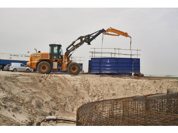Wheel loader CASE