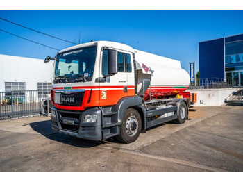 Tanker truck MAN TGS 18.400