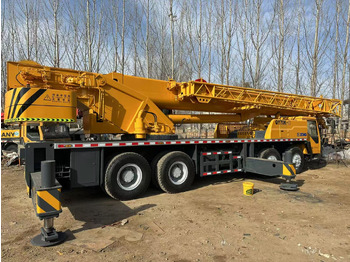 Mobile crane XCMG QY70K