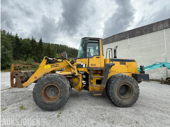 Wheel loader KOMATSU WA320