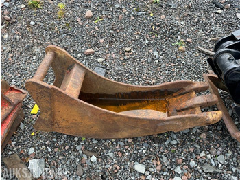 Excavator bucket