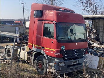 Tractor unit Mercedes-Benz Actros MP2: picture 2