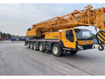 Mobile crane XCMG