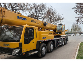 Mobile crane XCMG