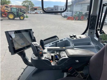 Farm tractor Valtra T214 DIRECT: picture 5