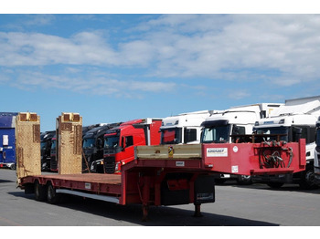 Low loader semi-trailer