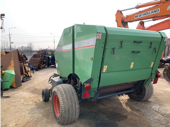 Round baler Fendt 3250: picture 5