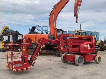 Articulated boom lift GENIE