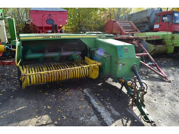 Square baler JOHN DEERE