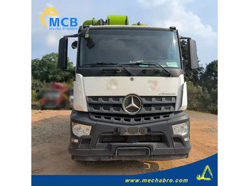 Concrete pump truck ZOOMLION