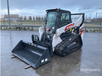 Compact track loader BOBCAT T76
