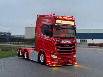 Tractor unit SCANIA S 580