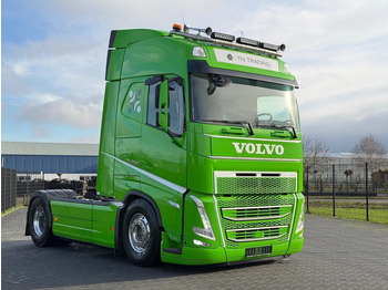 Tractor unit VOLVO FH13 460