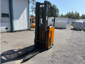 Stacker STILL