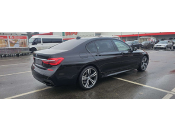 Saloon car BMW 750: picture 5