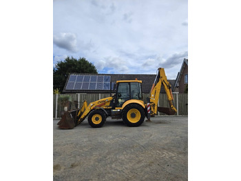 Backhoe loader