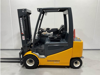 Electric forklift Jungheinrich EFG S30: picture 3 Electric forklift Jungheinrich EFG S30: picture 3