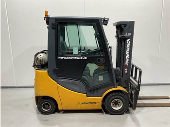 LPG forklift JUNGHEINRICH TFG